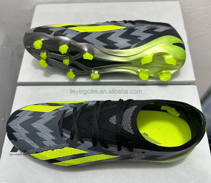 Outdoor Boys Soccer Shoes Cheap And High Quality Football Boots High Ankle Boy's Cleats Training